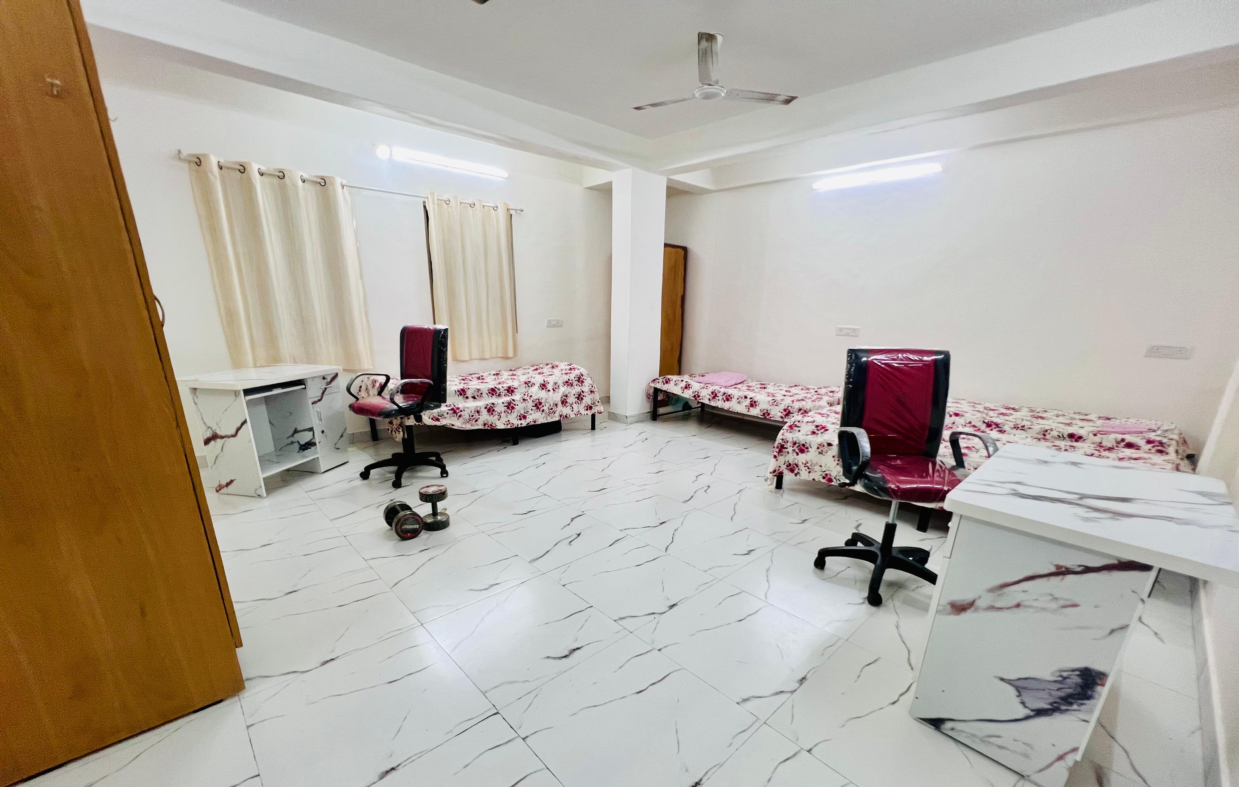 Swami Niwas Girls Boys Hostel