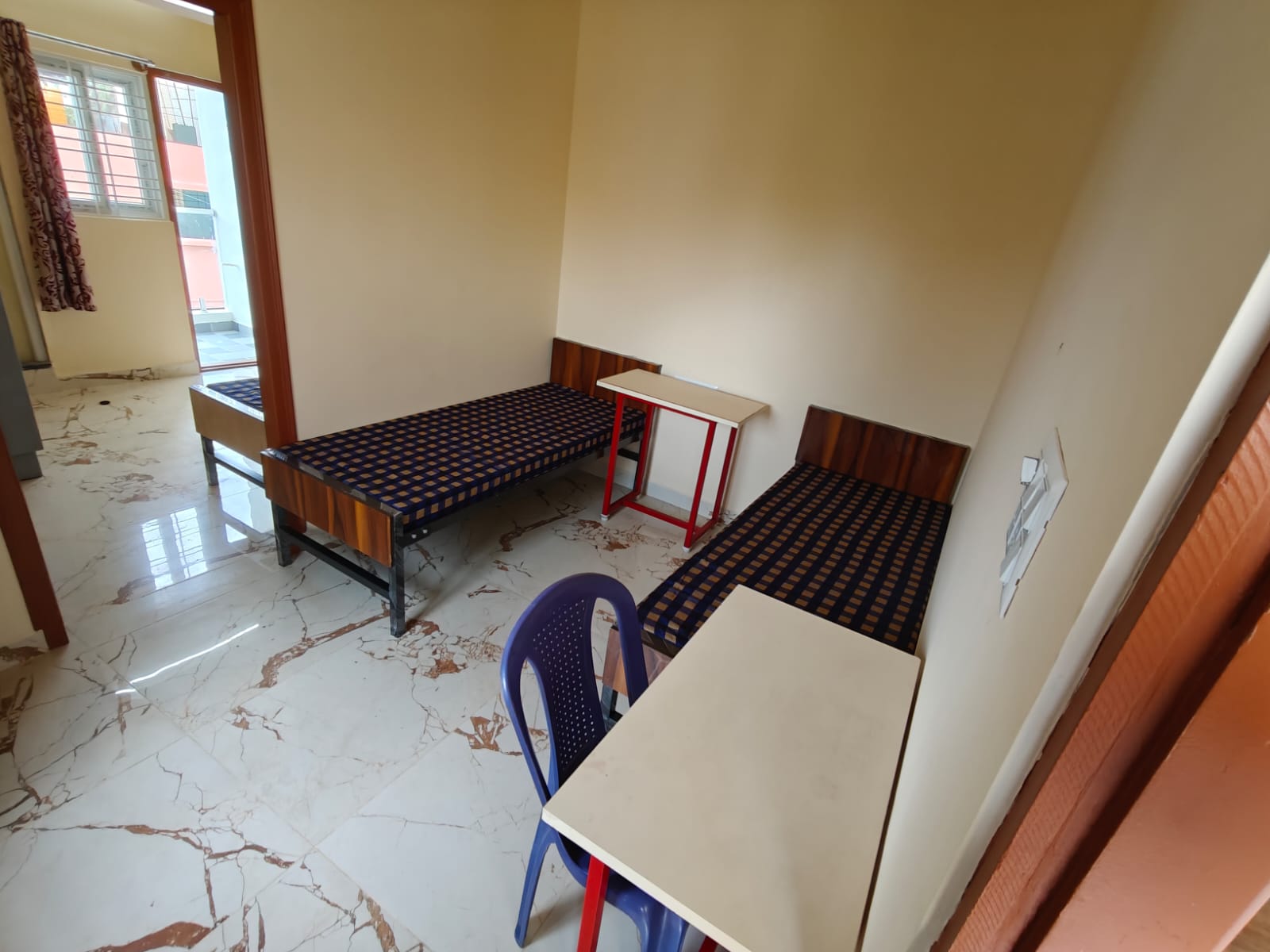 Photo 3