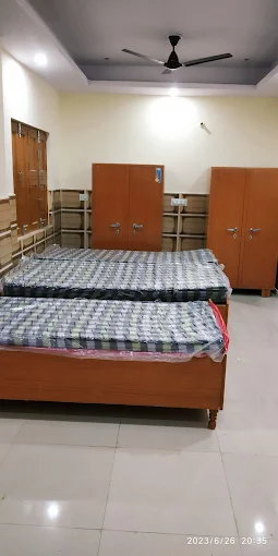 ISHWAR PG HOUSE